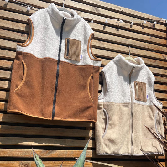 VESTE POLAIRE SANS MANCHE BI-COLOR SHERPA ÉCRU & POLAIRE | ENFANT