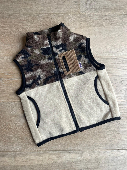 VESTE POLAIRE SANS MANCHE BI-COLOR SHERPA CAMOUFLAGE & BEIGE | ADULTE
