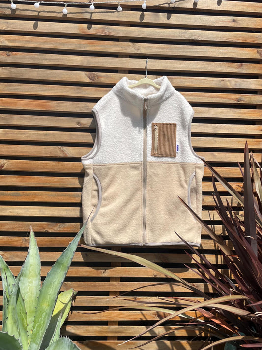 VESTE POLAIRE SANS MANCHE BI-COLOR SHERPA ÉCRU & POLAIRE COLORÉE | ADULTE