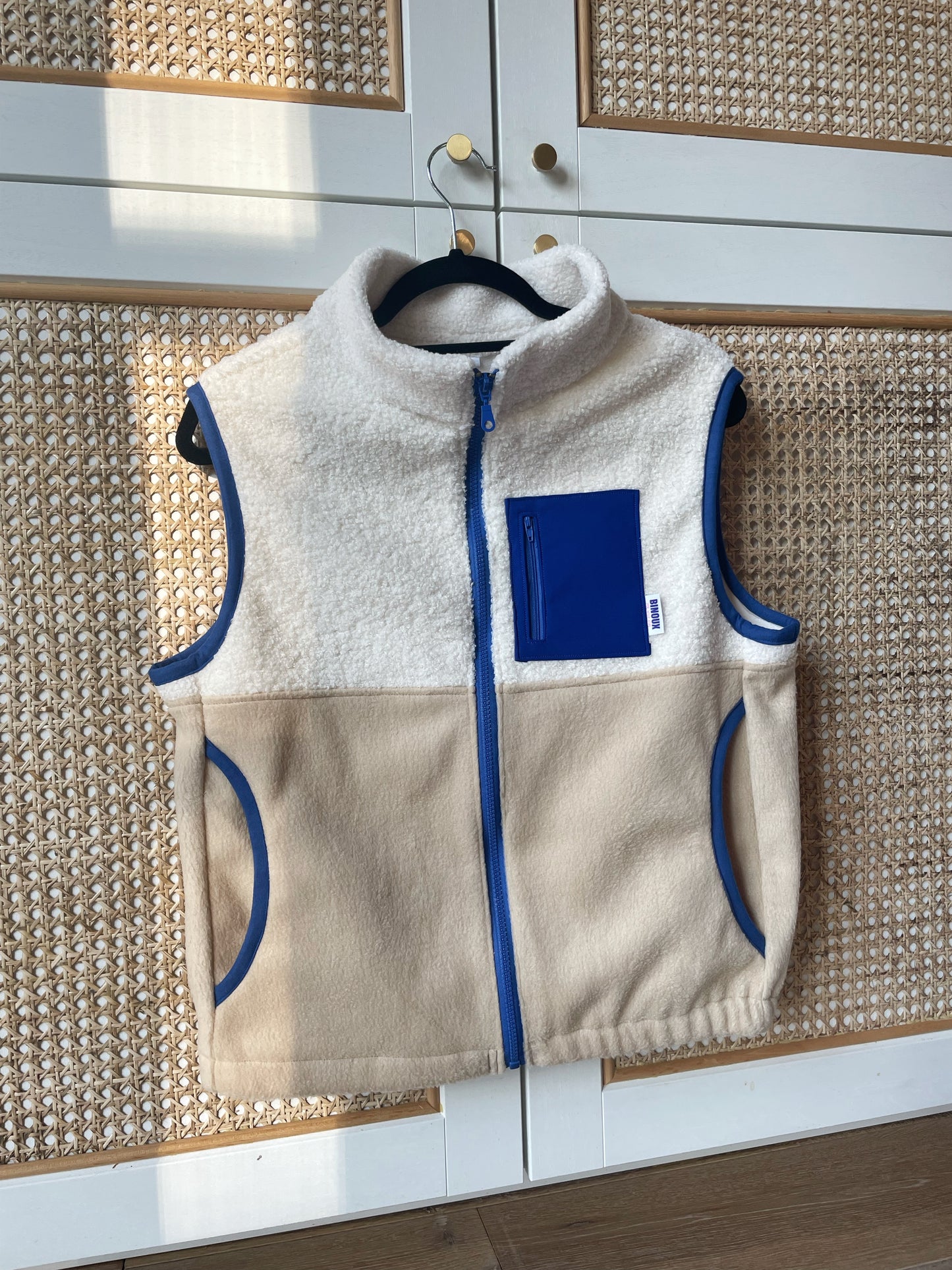 VESTE POLAIRE SANS MANCHE BI-COLOR SHERPA ÉCRU & POLAIRE | ENFANT