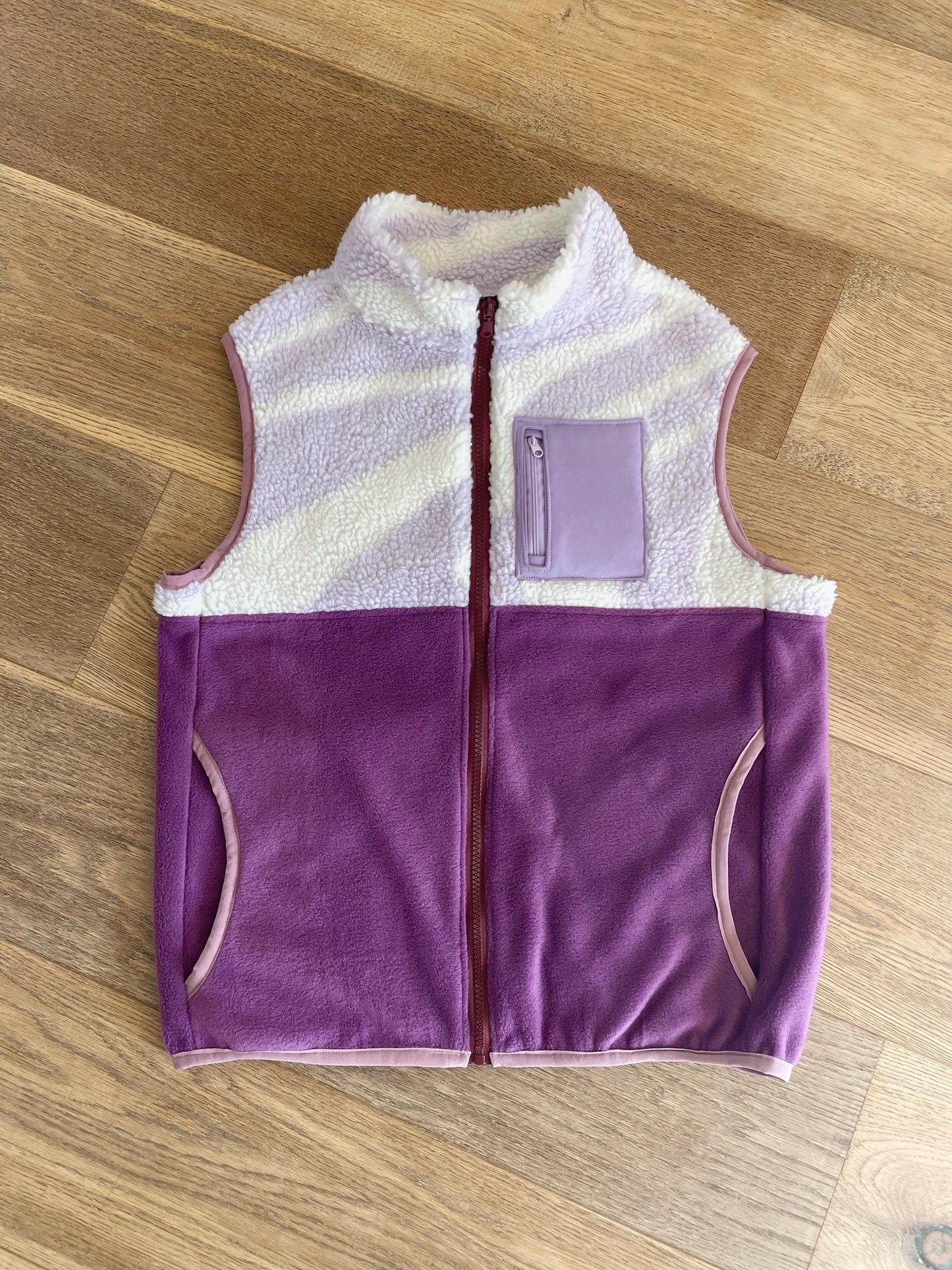 VESTE POLAIRE SANS MANCHE BI-COLOR SHERPA BLANC & VIOLET | ADULTE