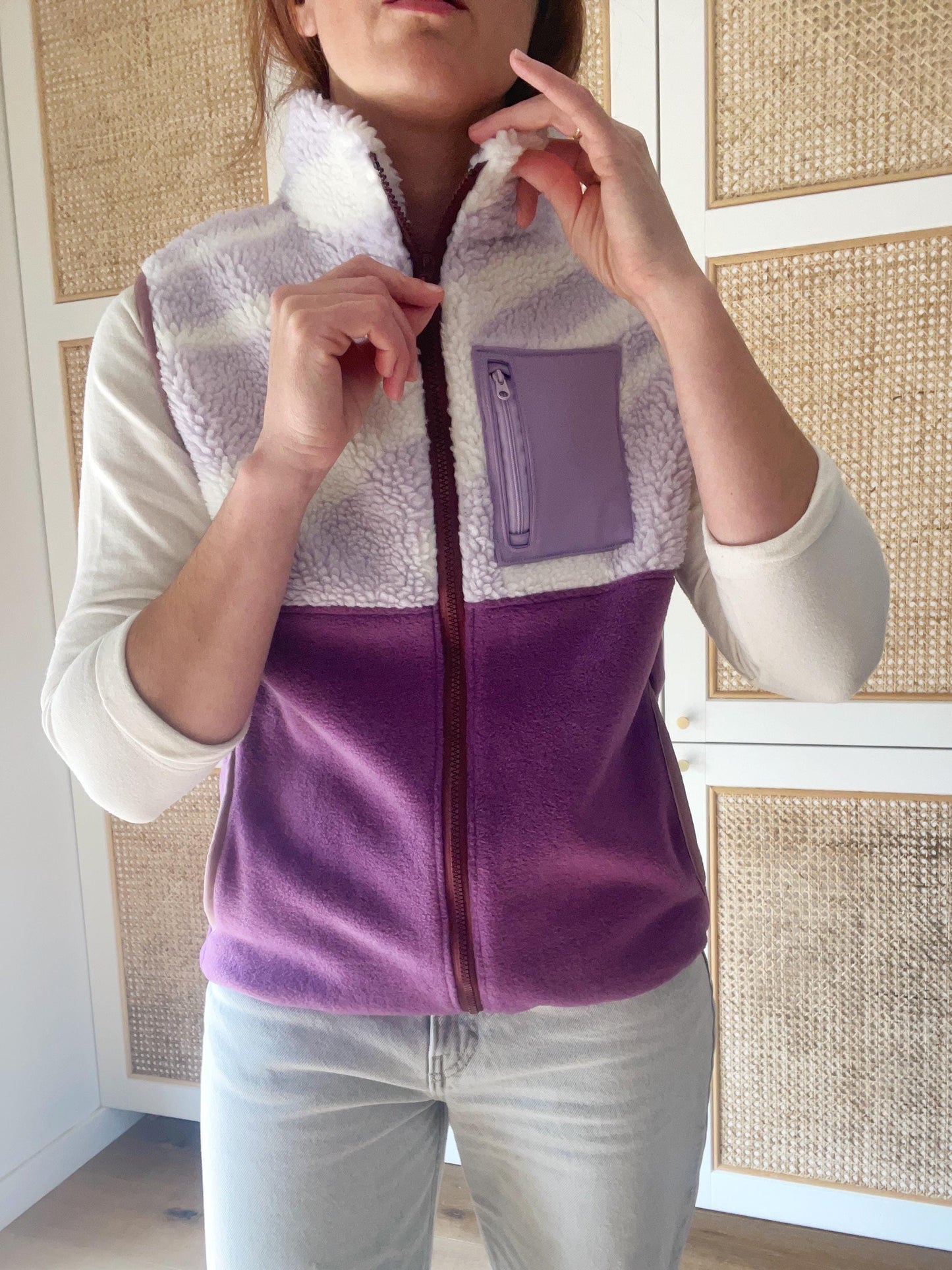 VESTE POLAIRE SANS MANCHE BI-COLOR SHERPA BLANC & VIOLET | ADULTE