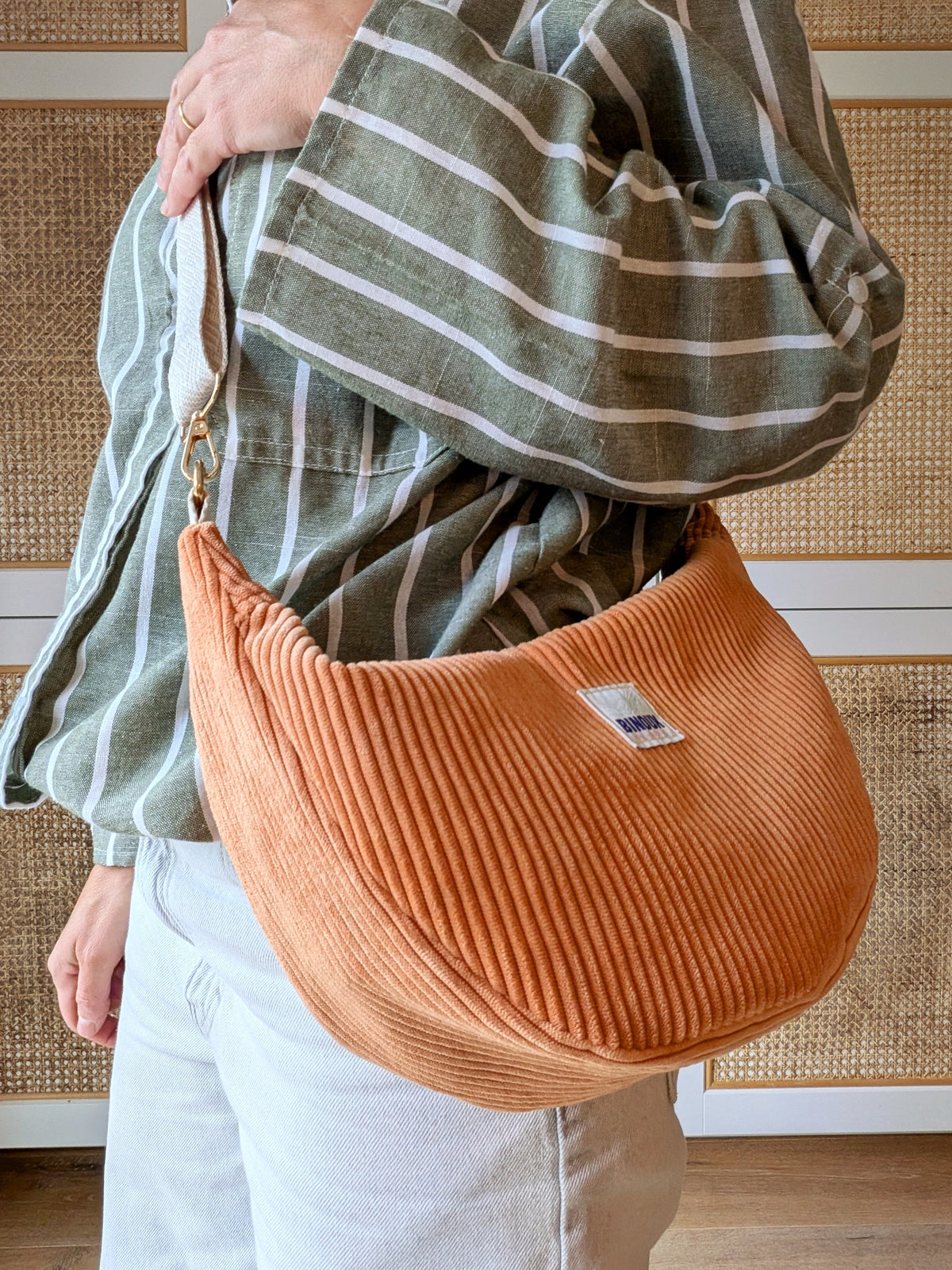 SAC HOBO VELOURS CÔTELÉ & SANGLE PERSONNALISABLE | M